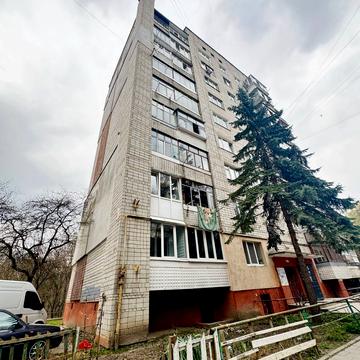 Пасічна вул., 77