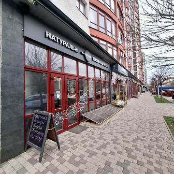 Василя Симоненка вул., 12