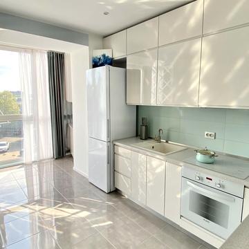 Панаса Мирного вул., 1