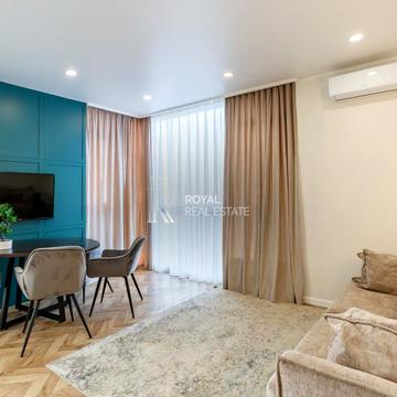 Предславинська вул., 40