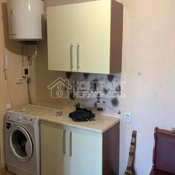 Золочівська вул., 12