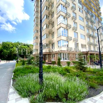 Академіка Заболотного вул., 15-Б