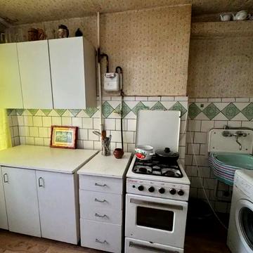 Героїв просп., 12