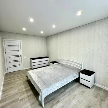 Сімейна вул., 5