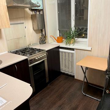 Лесі Українки просп. (Пушкіна), 1