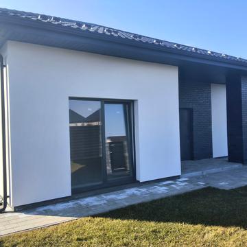 Спортивна вул.