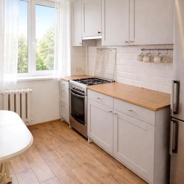 Ньютона вул., 135а