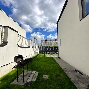 Зелена вул.