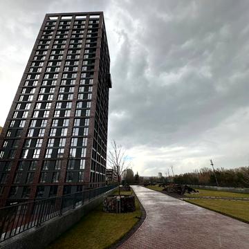 Набережна Перемоги вул., 128