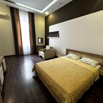 Січових Стрільців вул. (), 8