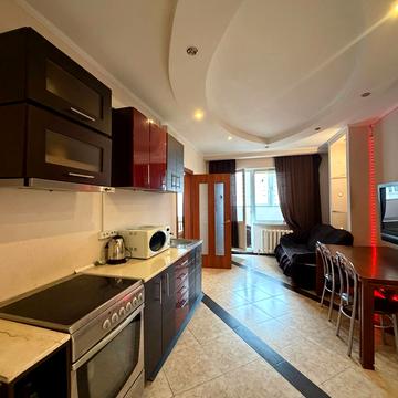 Тетяни Яблонської вул., 6