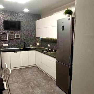 Левка Лукяненка вул. (Василя Жуковського), 16, 18, 20, 24