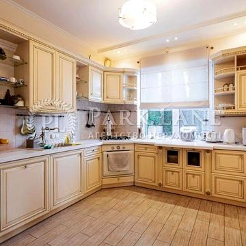 Лісова вул.