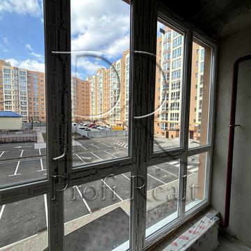 Героїв Небесної Сотні просп., 26/23