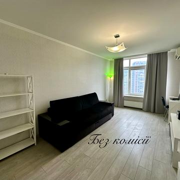 Ованеса Туманяна вул., 3