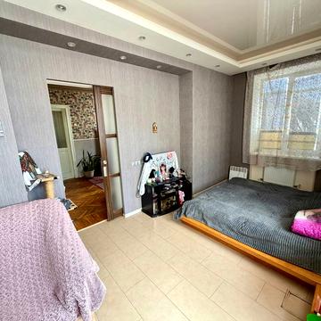 Незалежності вул. (Титова), 27