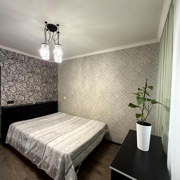 Володимира Івасюка вул., 6