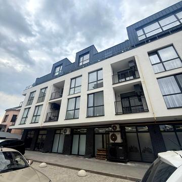 Самбірська вул., 3