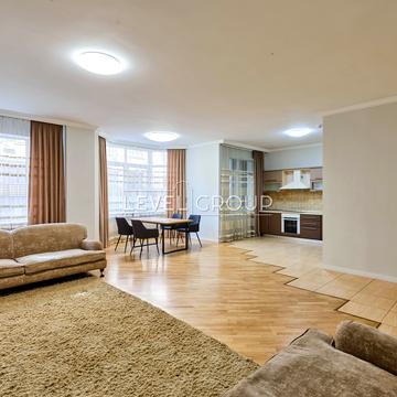 Павлівська вул., 17