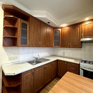 Підгірна вул., 3