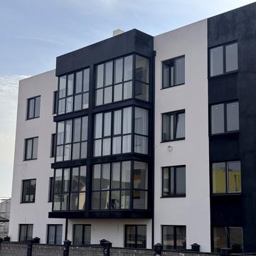 Єдності вул., 9