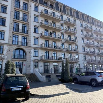 Травневий пров., 6