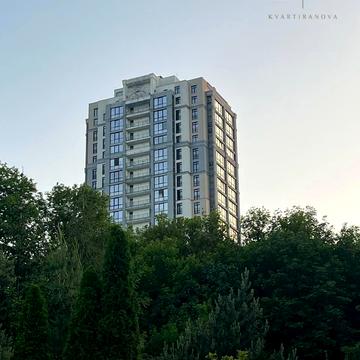 Студентська вул., 22