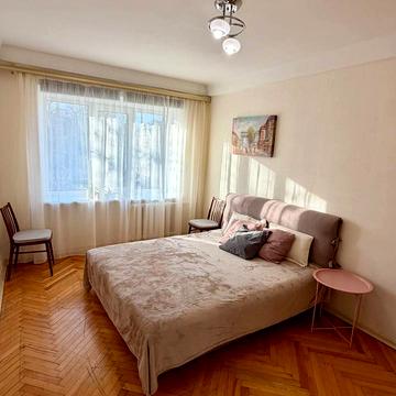 Новогоспітальна вул. (Щорса пров.), 5