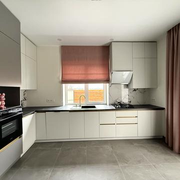 Весняна вул.