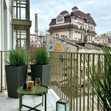 Набережно-Хрещатицька вул., 21