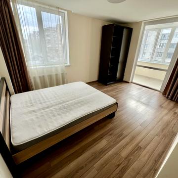 Вячеслава Чорновола просп. (), 67-Ж