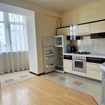 Боричів Тік вул., 30/32