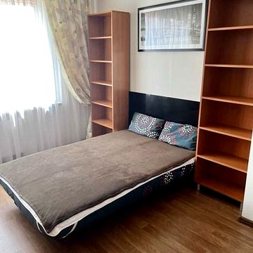 Бориса Гмирі вул., 18