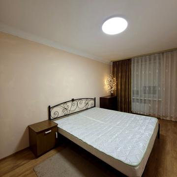 Максима Кривоноса вул., 11