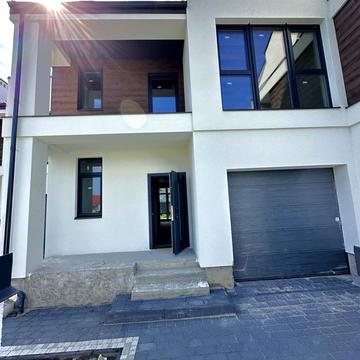 Скнилівська вул., 72