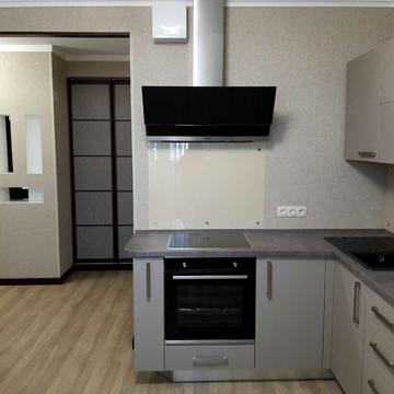 Андрія Аболмасова вул. (Панельна), 7