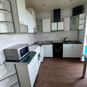 Сергія Параджанова вул., 5