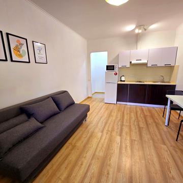 Набережна вул., 6-Ж