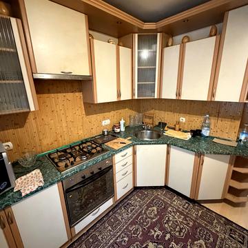 Гетьмана Павла Полуботка вул., 7