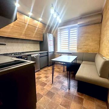 Василя Тютюнника вул. (Малишева), 32