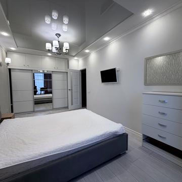 Андрія Мельника вул., (Будинок 1)