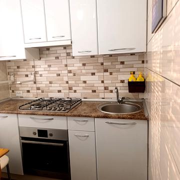 Жасминовий бульв. (Петра Слинька), 18