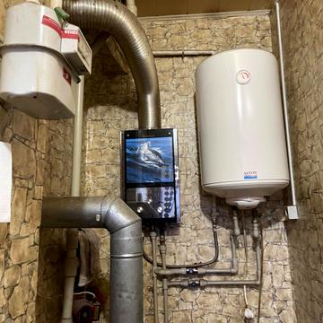 Дніпровська вул., 50