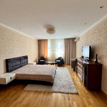 Голосіївська вул., 13-А