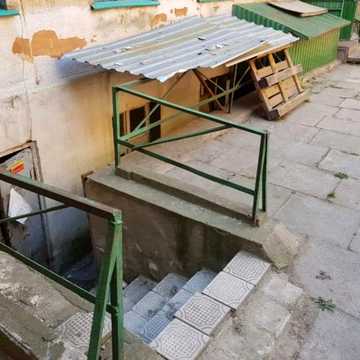 Базарна вул., 12