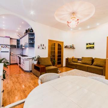 Дмитра Яворницького просп. (Карла Маркса), 34