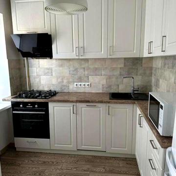 Джона Маккейна вул. (Івана Кудрі), 43