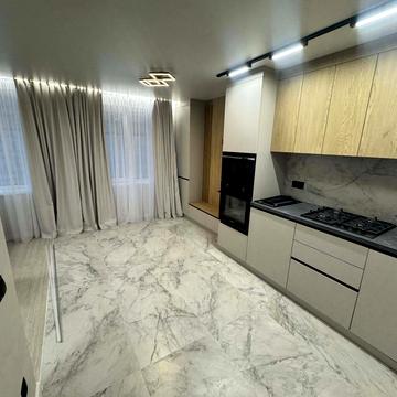 Білогірська вул., 12