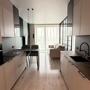 Набережна Перемоги вул., 7