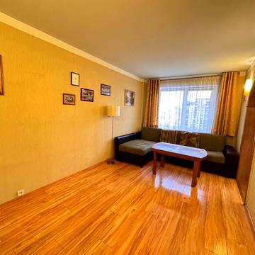 Стадіонна вул., 16/6